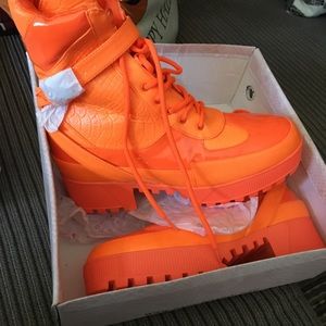 🔥🧡🔥🧡 NEON ORANGE COMBAT BOOTS